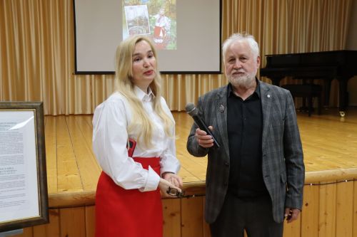 Выставка художницы Наталии Нагорновой в Дрожжановском районе-2025