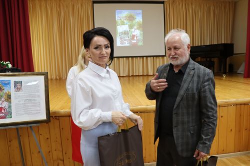 Выставка художницы Наталии Нагорновой в Дрожжановском районе-2025