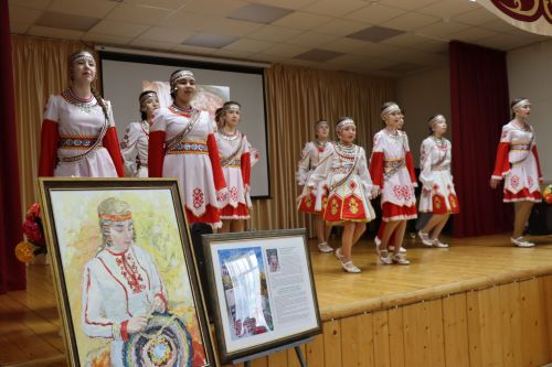 Выставка художницы Наталии Нагорновой в Дрожжановском районе-2025
