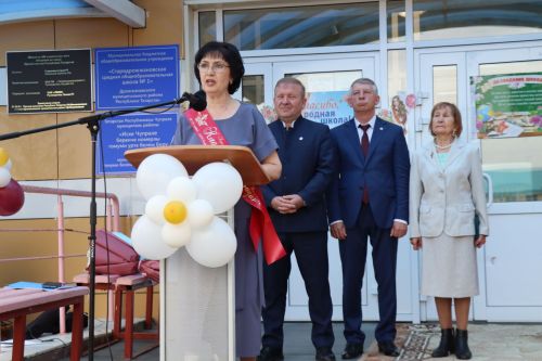 «Школьные годы чудесные»: в Стародрожжановской школе № 1 прозвенел Последний звонок