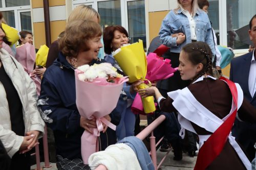 «Школьные годы чудесные»: в Стародрожжановской школе № 1 прозвенел Последний звонок