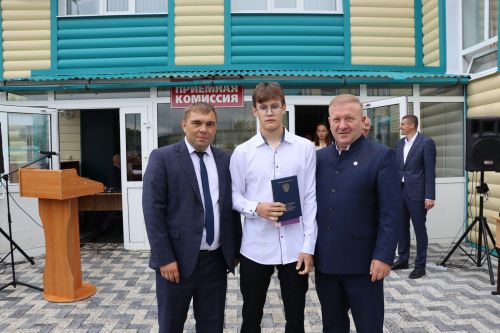 В Дрожжановском техникуме отраслевых технологий состоялось торжественное вручение дипломов