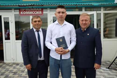 В Дрожжановском техникуме отраслевых технологий состоялось торжественное вручение дипломов