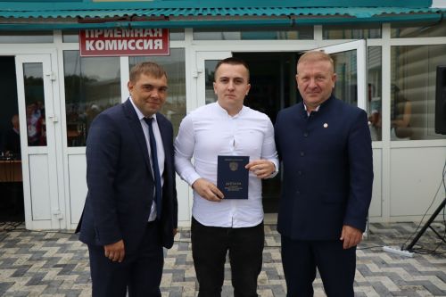 В Дрожжановском техникуме отраслевых технологий состоялось торжественное вручение дипломов