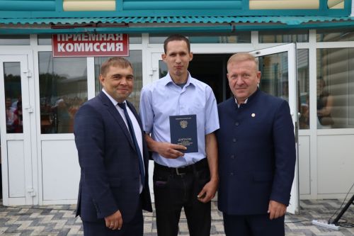 В Дрожжановском техникуме отраслевых технологий состоялось торжественное вручение дипломов