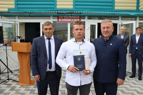 В Дрожжановском техникуме отраслевых технологий состоялось торжественное вручение дипломов