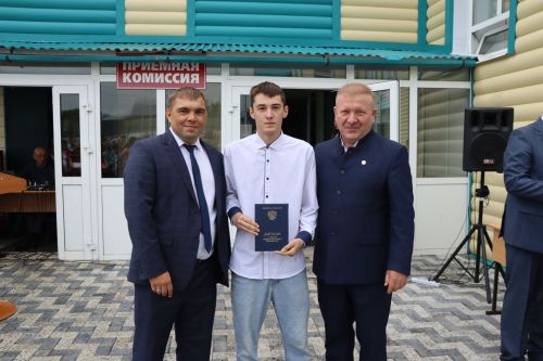 В Дрожжановском техникуме отраслевых технологий состоялось торжественное вручение дипломов