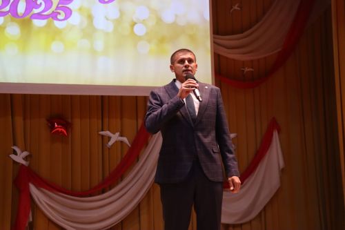 «Выпускной бал 2025» в Дрожжановском районе РТ: медалисты, награды и праздничная дискотека