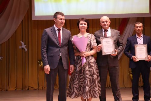 «Выпускной бал 2025» в Дрожжановском районе РТ: медалисты, награды и праздничная дискотека