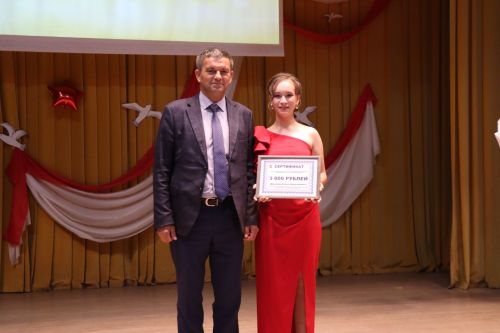 «Выпускной бал 2025» в Дрожжановском районе РТ: медалисты, награды и праздничная дискотека