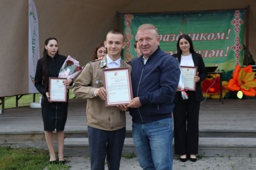 «Выпускной бал 2025» в Дрожжановском районе РТ: медалисты, награды и праздничная дискотека