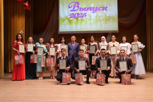 «Выпускной бал 2025» в Дрожжановском районе РТ: медалисты, награды и праздничная дискотека