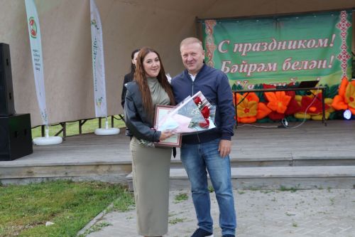 «Выпускной бал 2025» в Дрожжановском районе РТ: медалисты, награды и праздничная дискотека