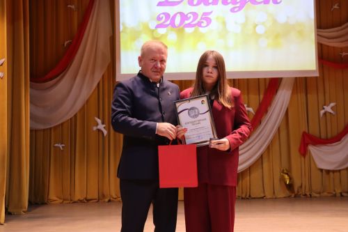 «Выпускной бал 2025» в Дрожжановском районе РТ: медалисты, награды и праздничная дискотека