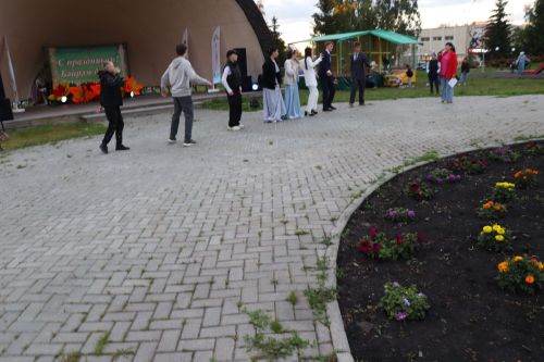 «Выпускной бал 2025» в Дрожжановском районе РТ: медалисты, награды и праздничная дискотека