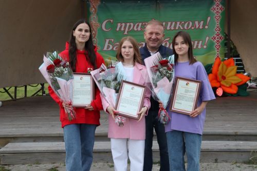 «Выпускной бал 2025» в Дрожжановском районе РТ: медалисты, награды и праздничная дискотека