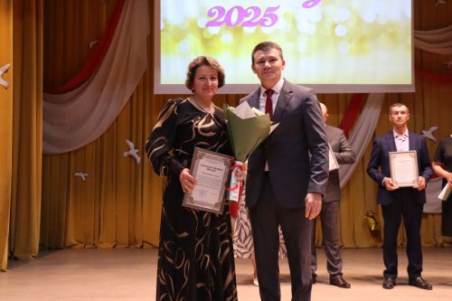 «Выпускной бал 2025» в Дрожжановском районе РТ: медалисты, награды и праздничная дискотека