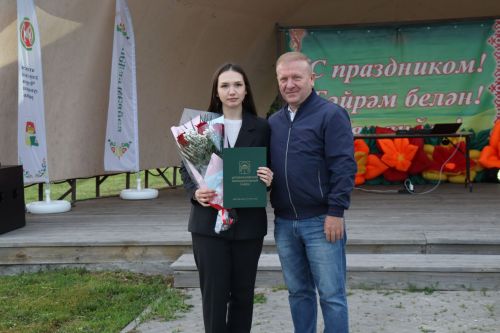 «Выпускной бал 2025» в Дрожжановском районе РТ: медалисты, награды и праздничная дискотека