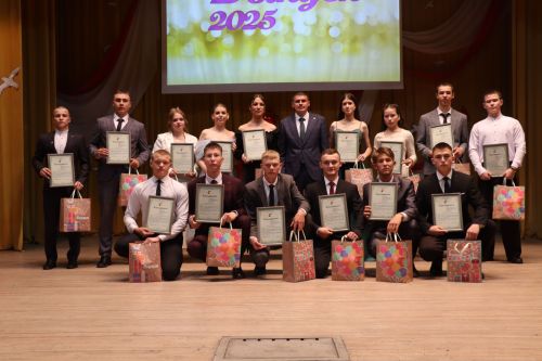 «Выпускной бал 2025» в Дрожжановском районе РТ: медалисты, награды и праздничная дискотека
