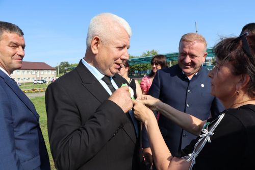 День Семьи, любви и верности в Дрожжановском районе -2025