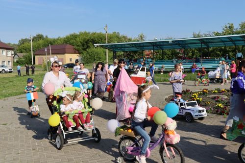 День Семьи, любви и верности в Дрожжановском районе -2025