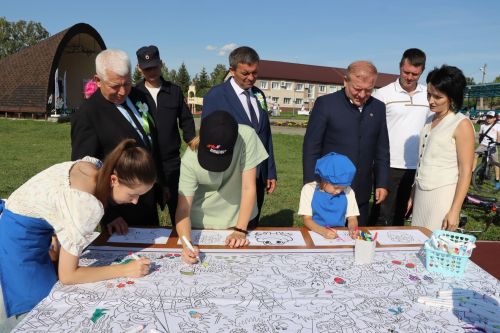 День Семьи, любви и верности в Дрожжановском районе -2025