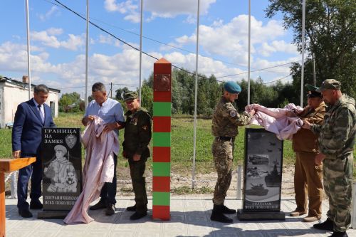 Открытие монумента «Пограничникам всех поколений» в селе Нижние Каракитяны -2025