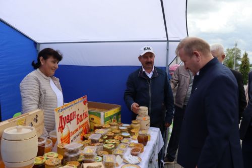Седьмая ярмарка мёда собрала пчеловодов из разных регионов в Дрожжановском районе РТ