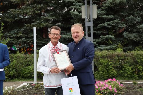 Седьмая ярмарка мёда собрала пчеловодов из разных регионов в Дрожжановском районе РТ
