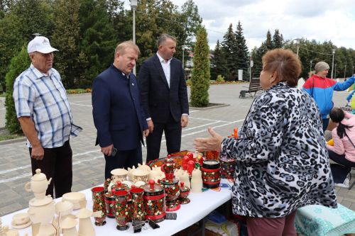 Седьмая ярмарка мёда собрала пчеловодов из разных регионов в Дрожжановском районе РТ