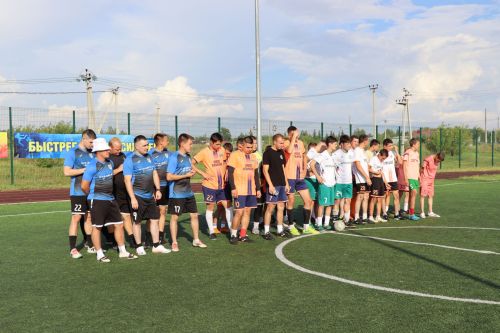 В Дрожжановском районе прошел турнир по мини-футболу в честь Дня физкультурника
