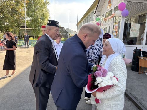 Открытие доски памяти в Большецильнинской СОШ Дрожжановского района РТ -2025