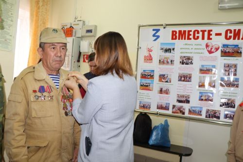 Открытие обновленного школьного музейного уголка в Новоубеевской школе-2025