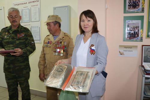 Открытие обновленного школьного музейного уголка в Новоубеевской школе-2025