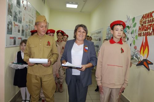 Открытие обновленного школьного музейного уголка в Новоубеевской школе-2025