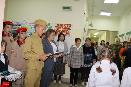 Открытие обновленного школьного музейного уголка в Новоубеевской школе-2025