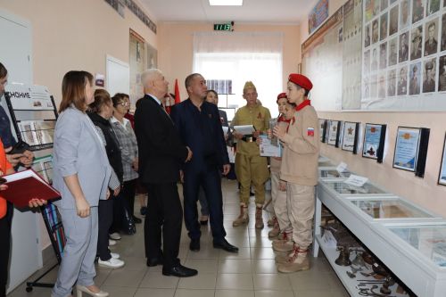 Открытие обновленного школьного музейного уголка в Новоубеевской школе-2025