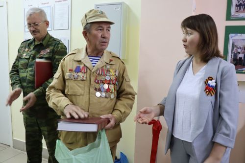 Открытие обновленного школьного музейного уголка в Новоубеевской школе-2025