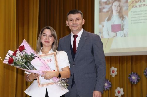 В Дрожжановском районе чествовали педагогов в преддверии Дня учителя