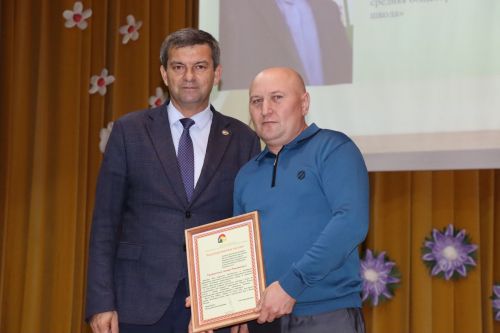 В Дрожжановском районе чествовали педагогов в преддверии Дня учителя