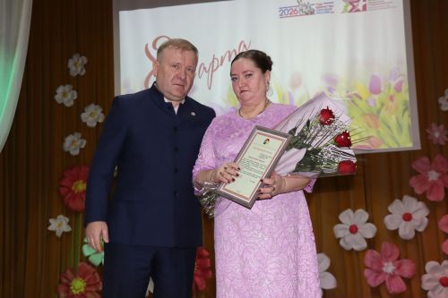 Торжественное мероприятие посвященное Международному женскому дню в Дрожжаном