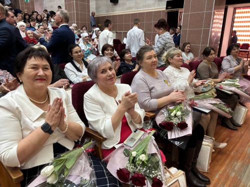 Торжественное мероприятие посвященное Международному женскому дню в Дрожжаном