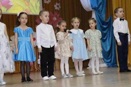 Торжественное мероприятие посвященное Международному женскому дню в Дрожжаном