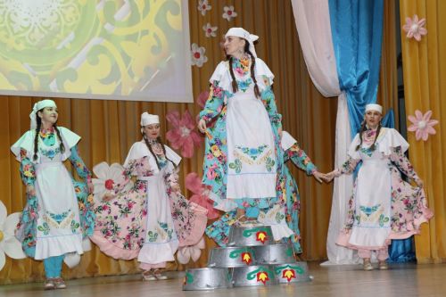 Торжественное мероприятие посвященное Международному женскому дню в Дрожжаном