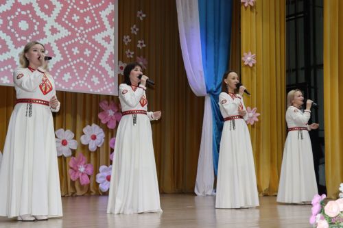 Праздничный концерт в честь 8 марта в Дрожжаном -2026