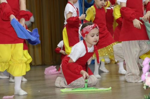 Праздничный концерт в честь 8 марта в Дрожжаном -2026