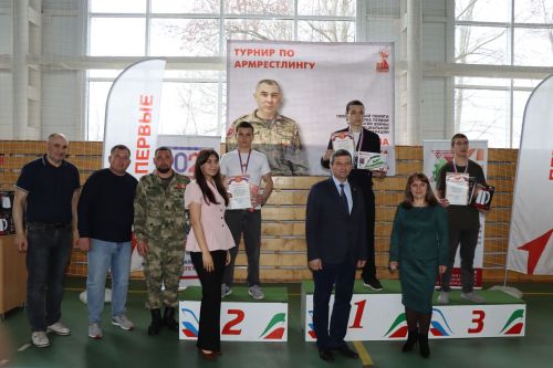 Турнир по армрестлингу памяти Рената Салихова в Дрожжановском районе -2026