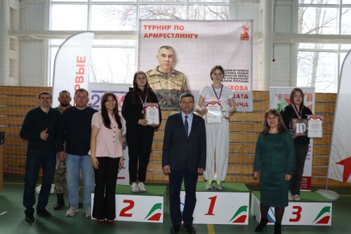 Турнир по армрестлингу памяти Рената Салихова в Дрожжановском районе -2026