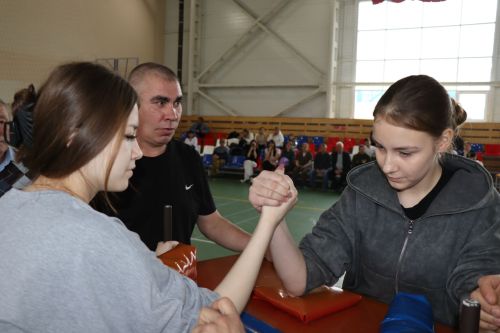 Турнир по армрестлингу памяти Рената Салихова в Дрожжановском районе -2026
