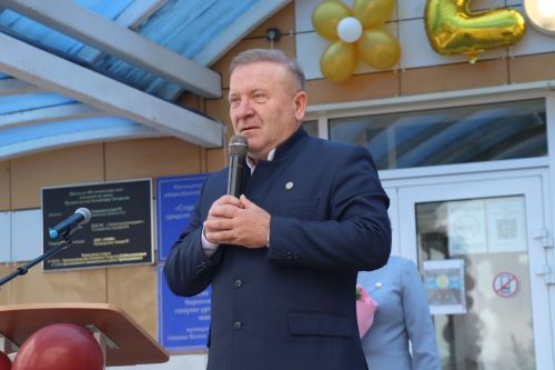 Для выпускников Дрожжановского района прозвенел последний звонок